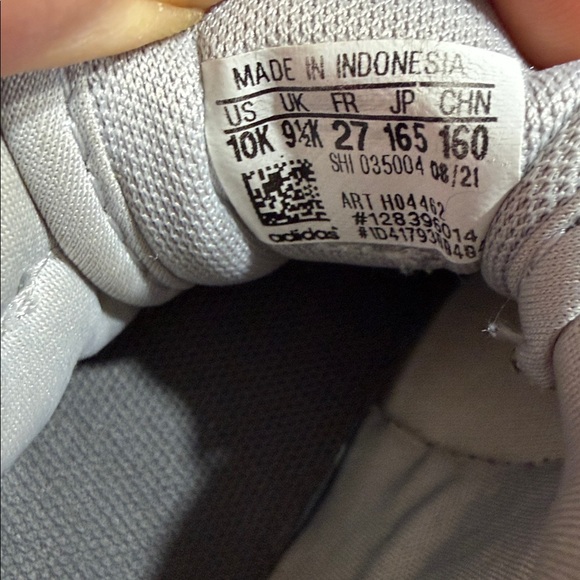 Toddler Boy Adidas tennis shoes - Picture 6 of 8